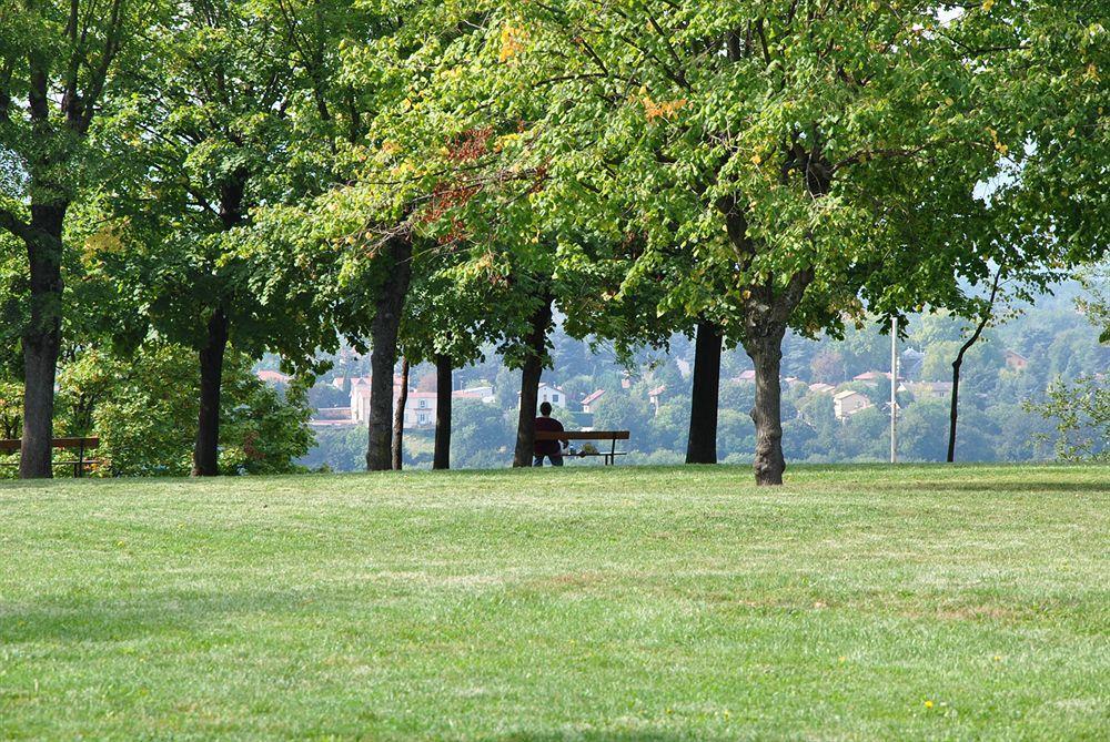 Domaine Lyon Saint Joseph Sainte-Foy-lès-Lyon Exterior foto